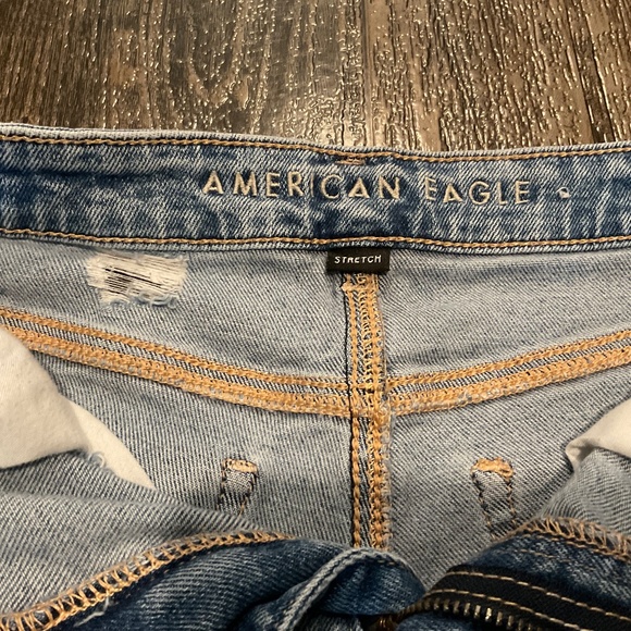American Eagle, Mom short with asymmetrical cross over closure, Size 6  Super Di - Picture 5 of 7